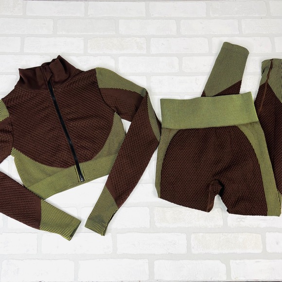 Brown Activewear Set 2 Piece Crop Top Leggings Shorts Textured S - Picture 1 of 16